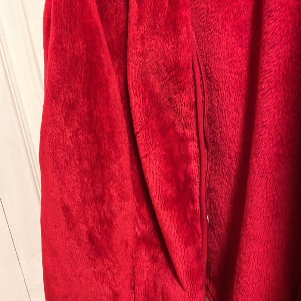 Red soft vest - Picture 3 of 3